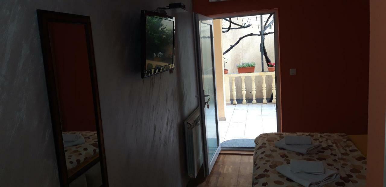 Apartmani Radovic 2 บุดวา ภายนอก รูปภาพ